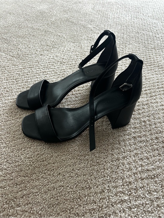Nordstrom Shoes - Nordstrom Black Block Heel Ankle-Strap Sandals